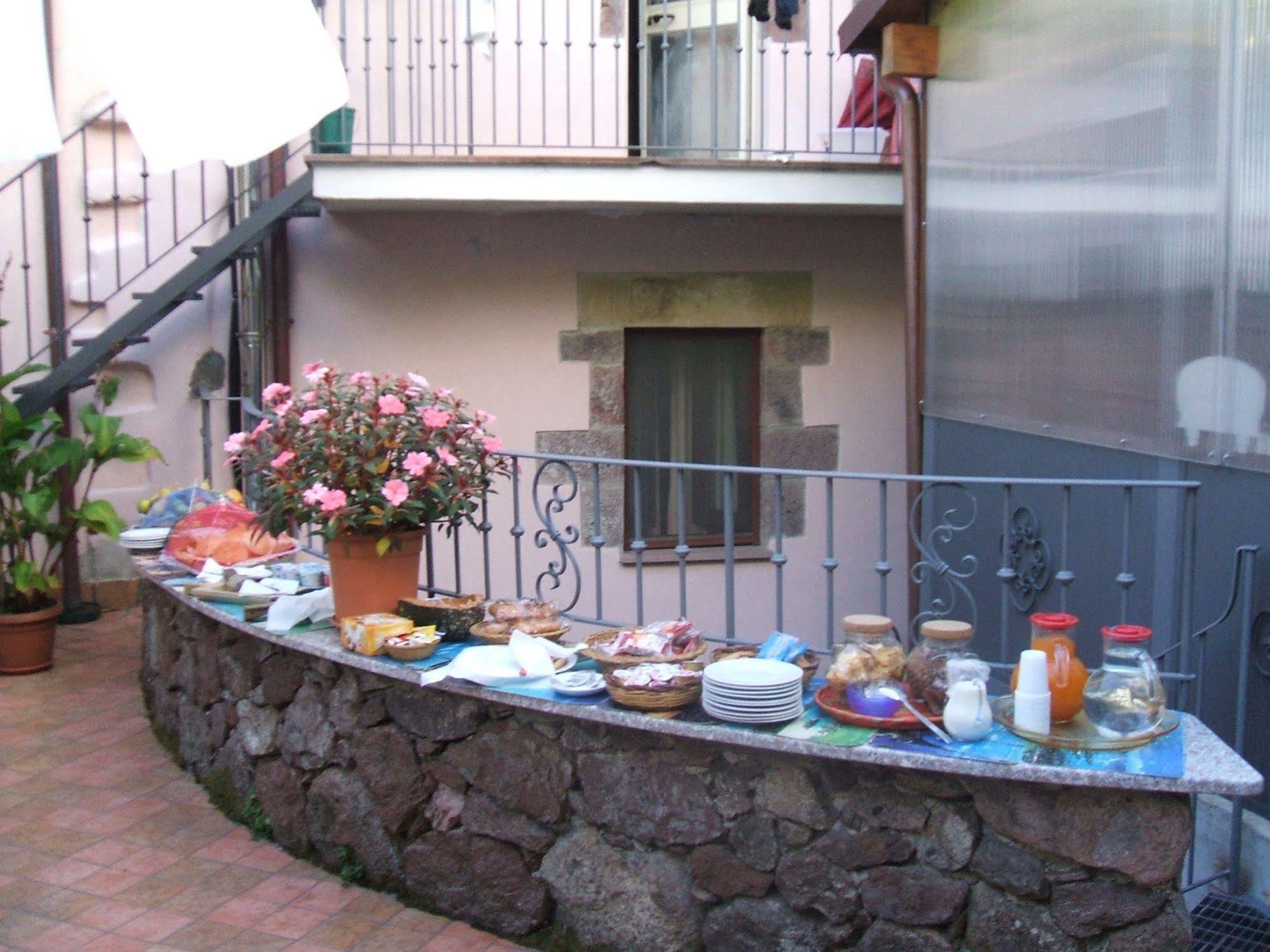 Su Cantaru Guesthouse Villanova Monteleone Exteriér fotografie